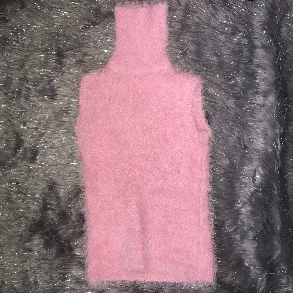 Pink turtle neck sleeves sweater